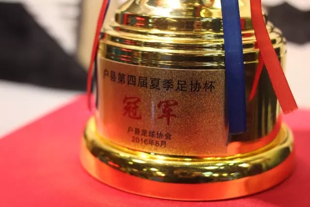 昔日留学精英赵立新遭遇滑铁卢，反思历史与身份认同
